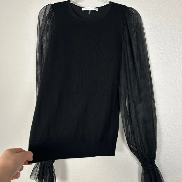 Trina Turk size M Rhea 2 sweater black 100% Merino wool mesh long sleeves - Picture 5 of 13